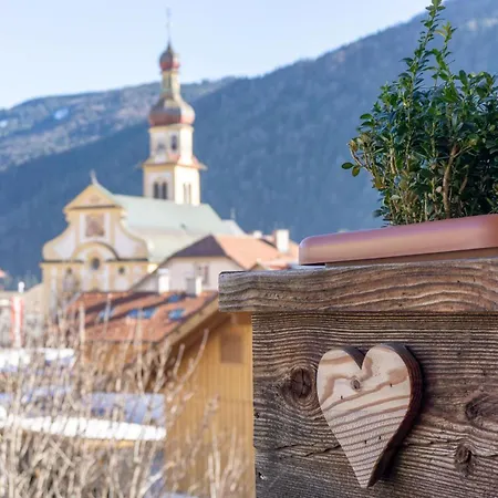 & Alpine Tradition Jenewein Fulpmes